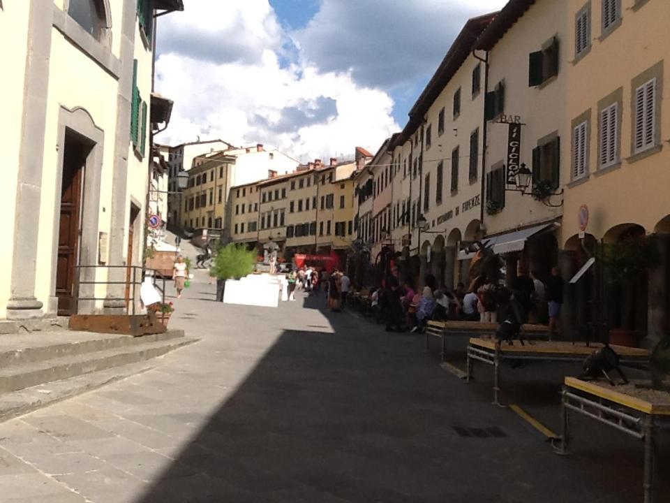 Отель La Piazza 1 Стия Экстерьер фото